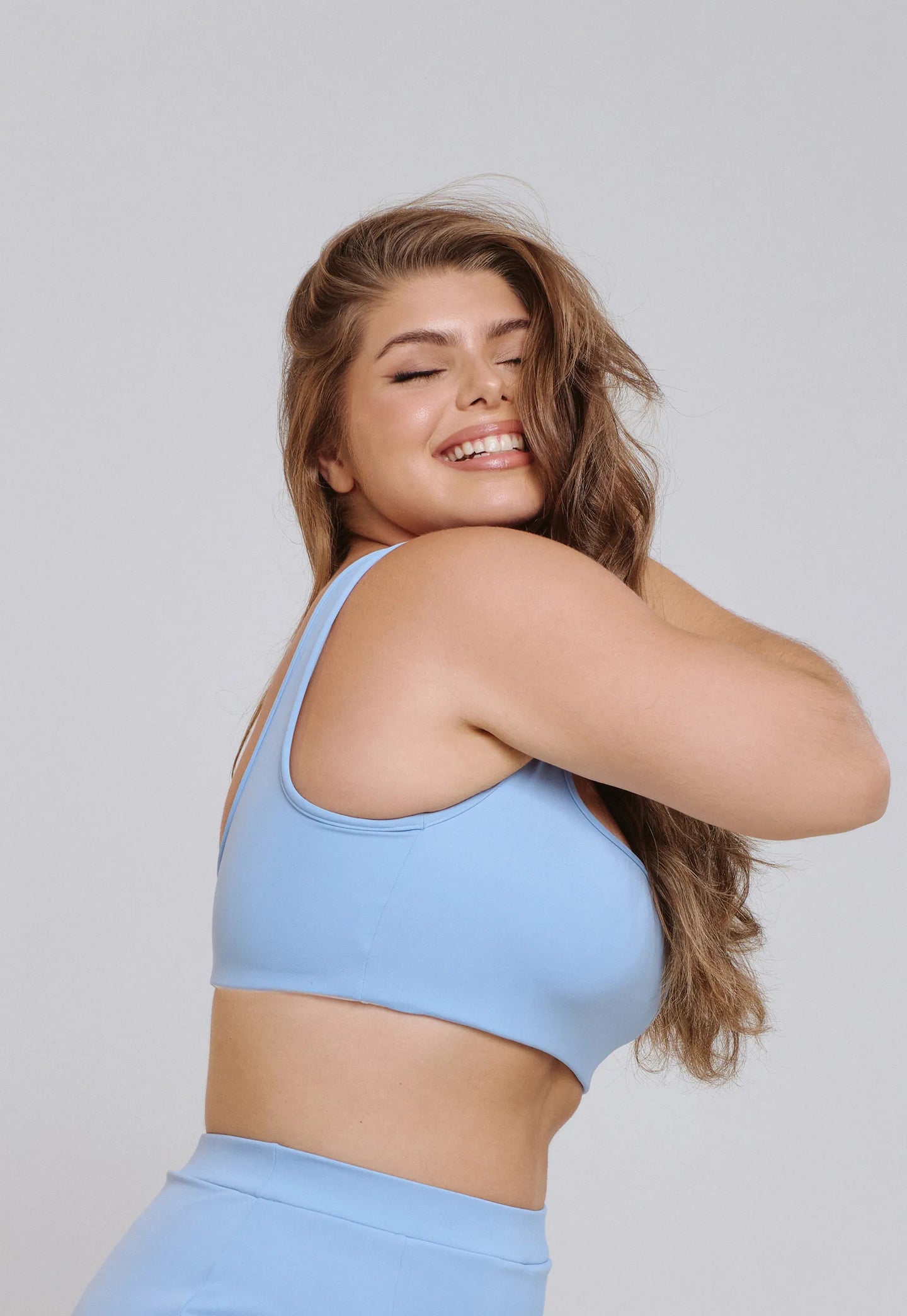 TOP MINIMAL QUADRADO EMBUTIDO BRISA