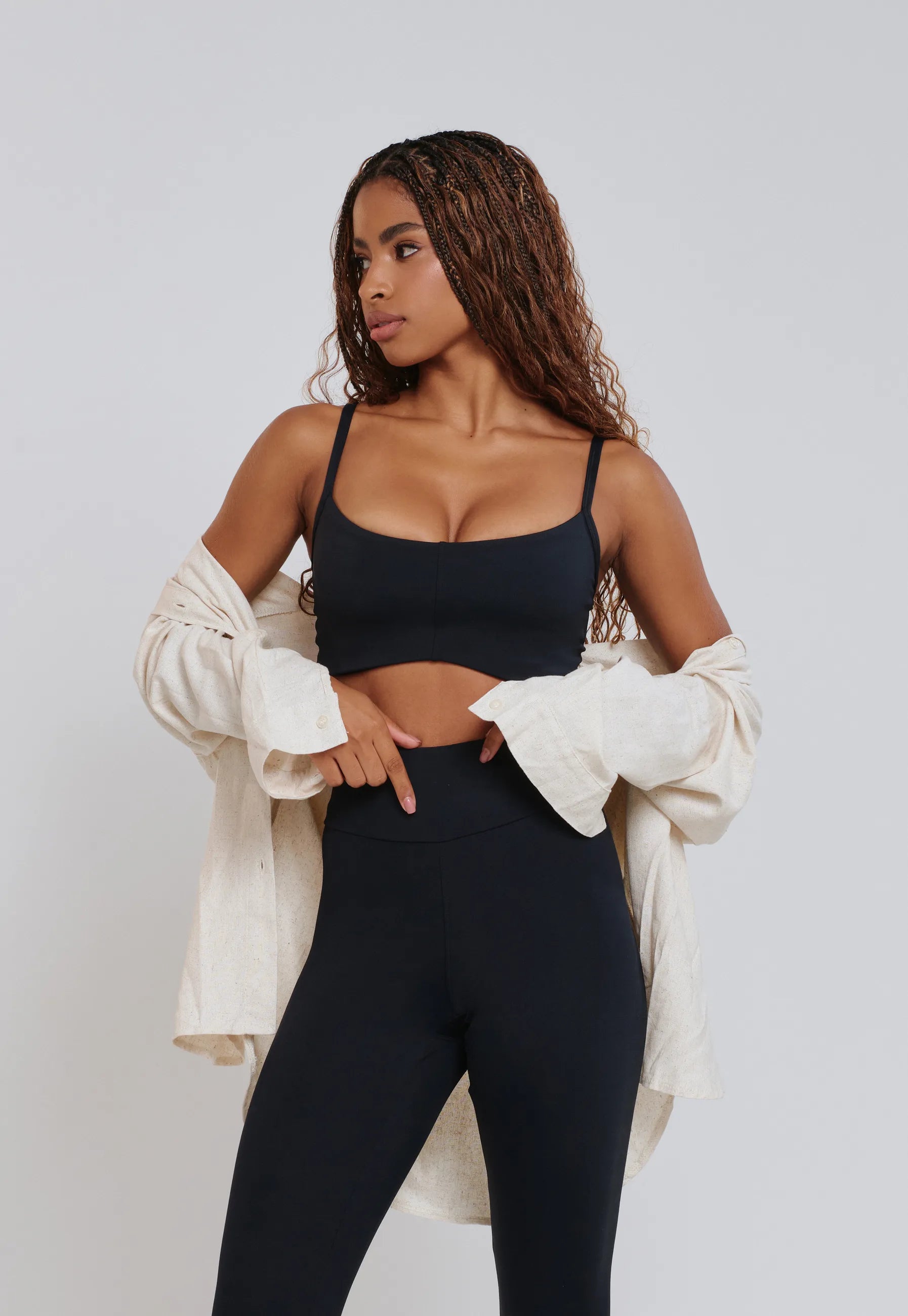 TOP EMBUTIDO DECOTE CANOA MINIMAL PRETO