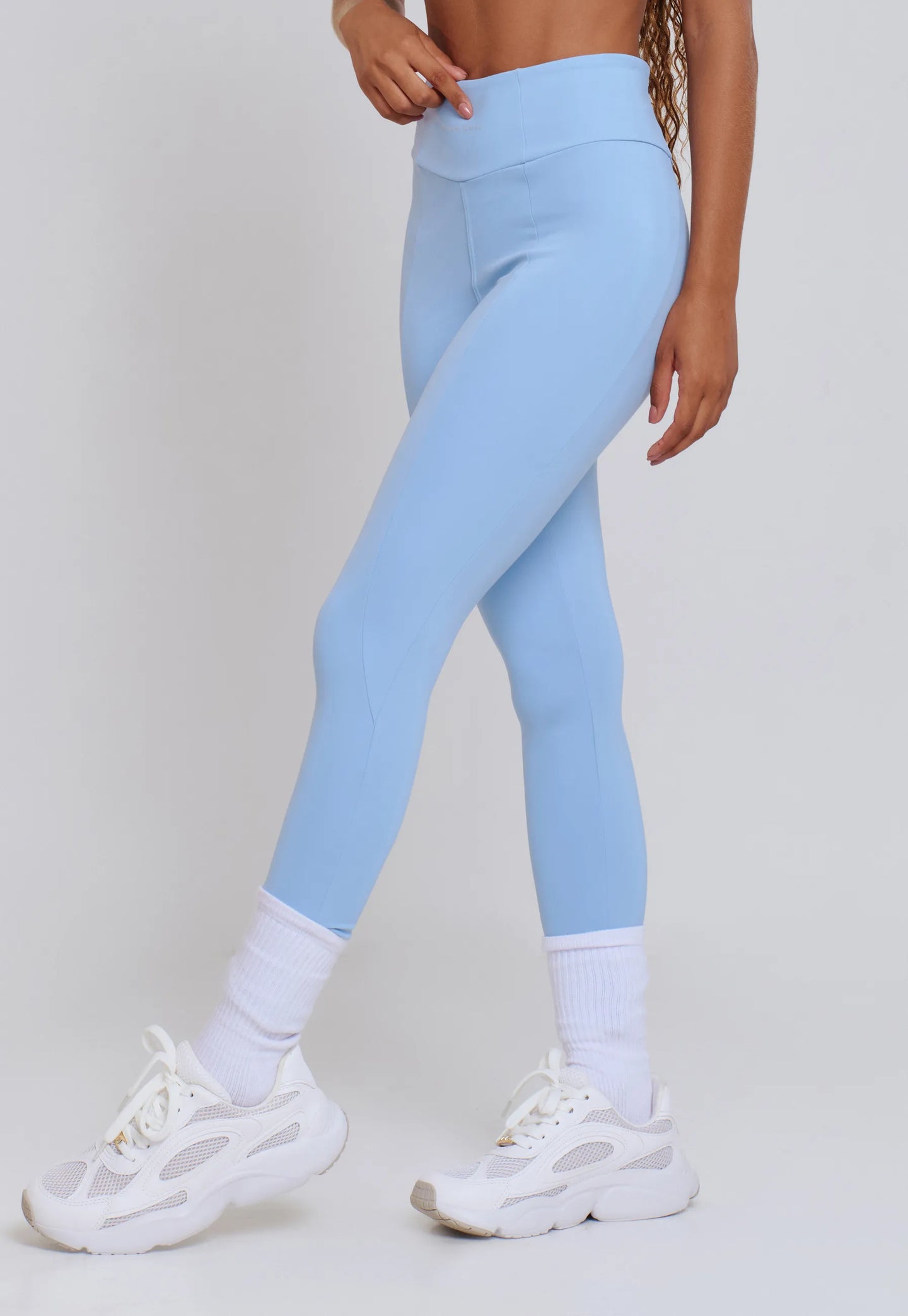 LEGGING COM TACO MINIMAL BOLSO COSTA BRISA