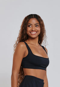 TOP MINIMAL QUADRADO EMBUTIDO PRETO