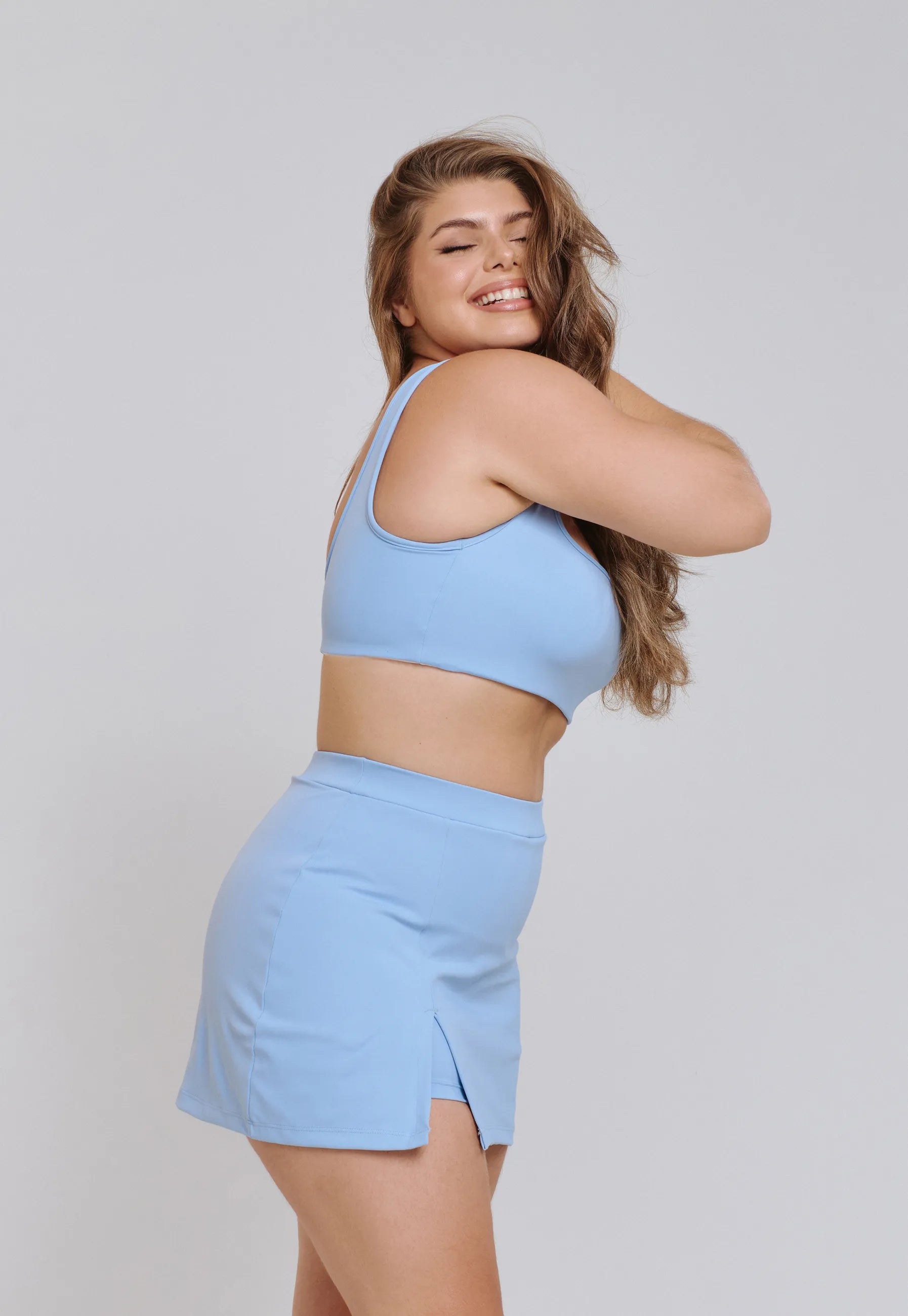 TOP MINIMAL QUADRADO EMBUTIDO BRISA