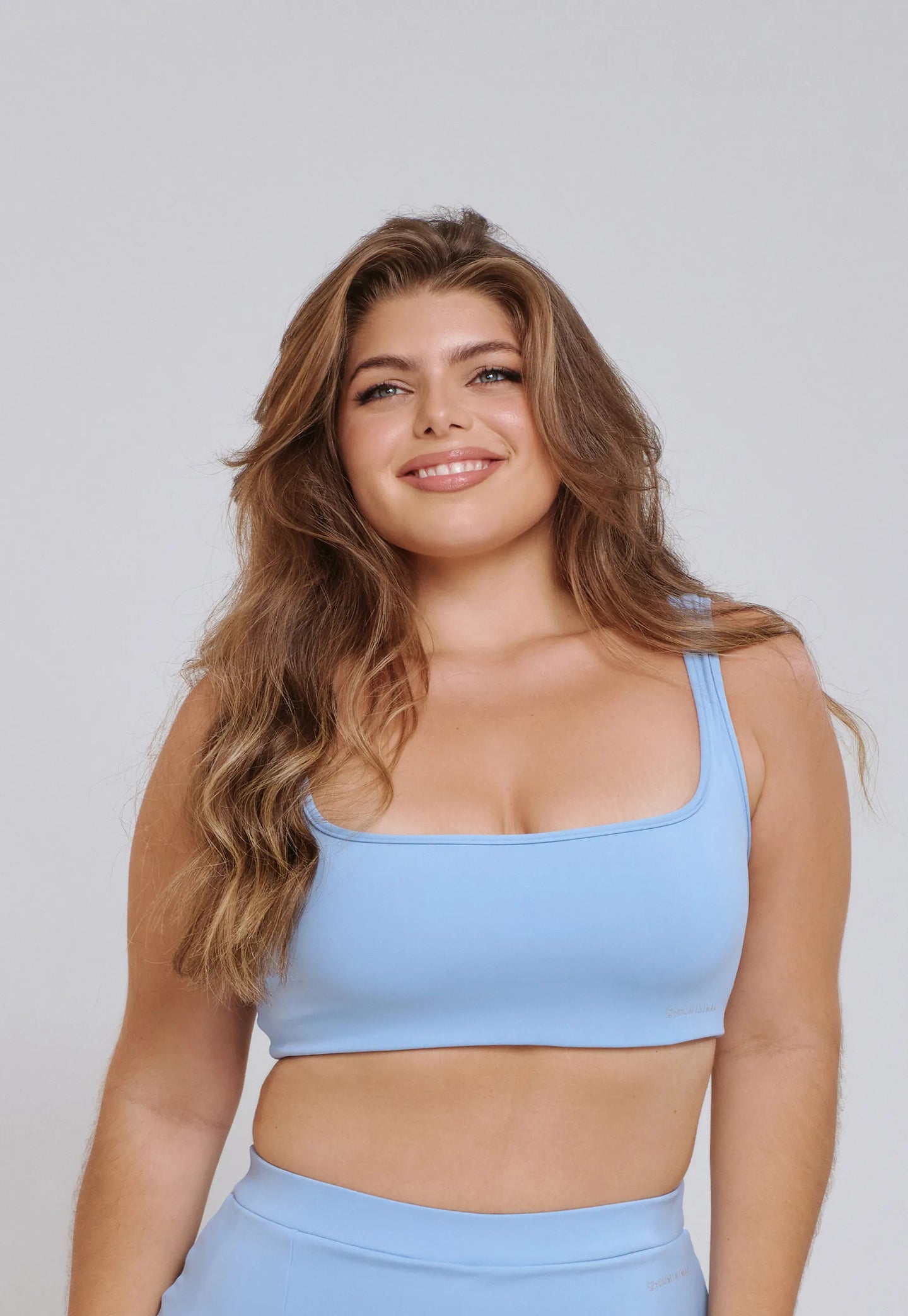 TOP MINIMAL QUADRADO EMBUTIDO BRISA