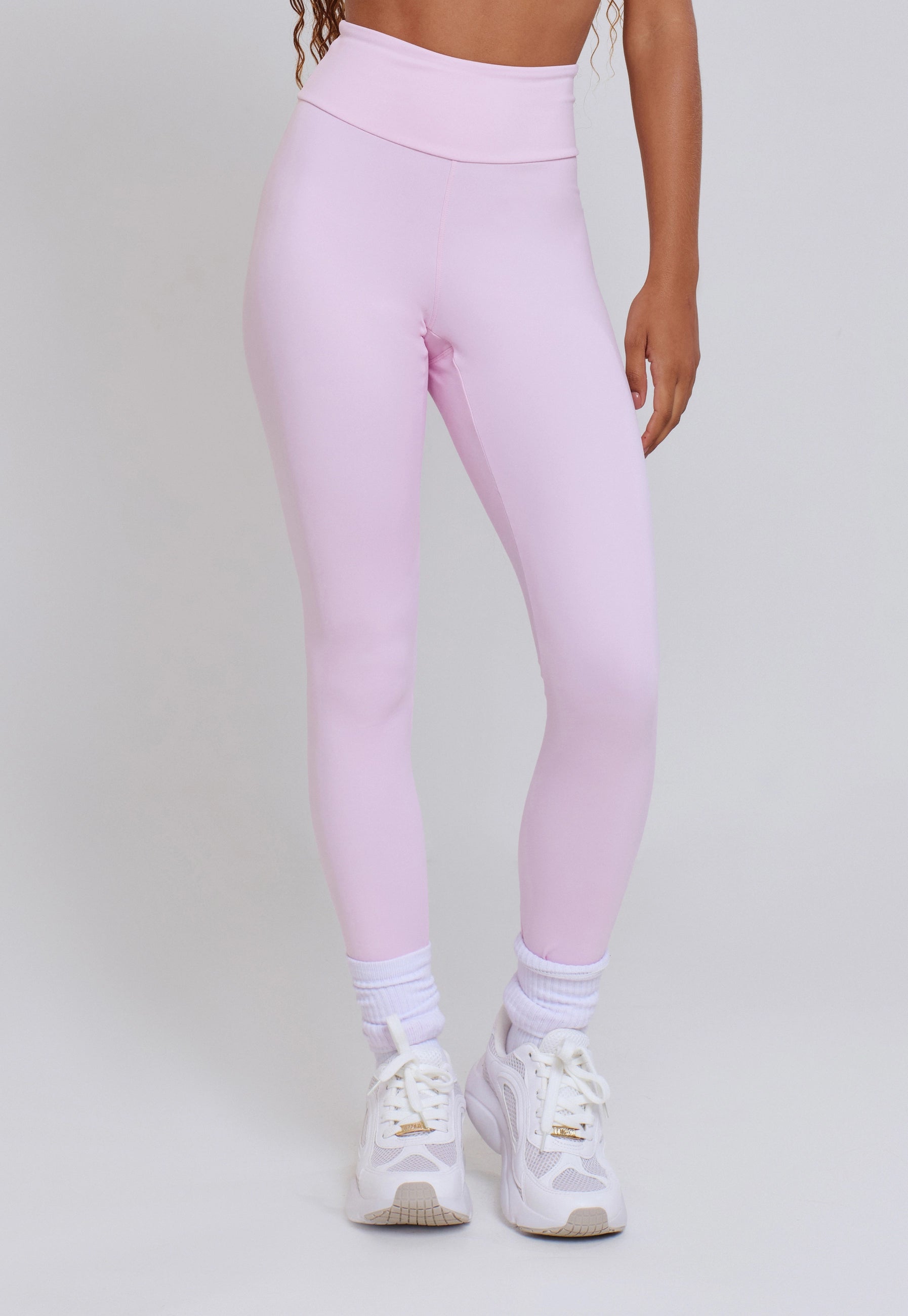 CALÇA LEGGING BÁSICA COM TACO NAS ENTREPERNAS MINIMAL LIGHT PINK